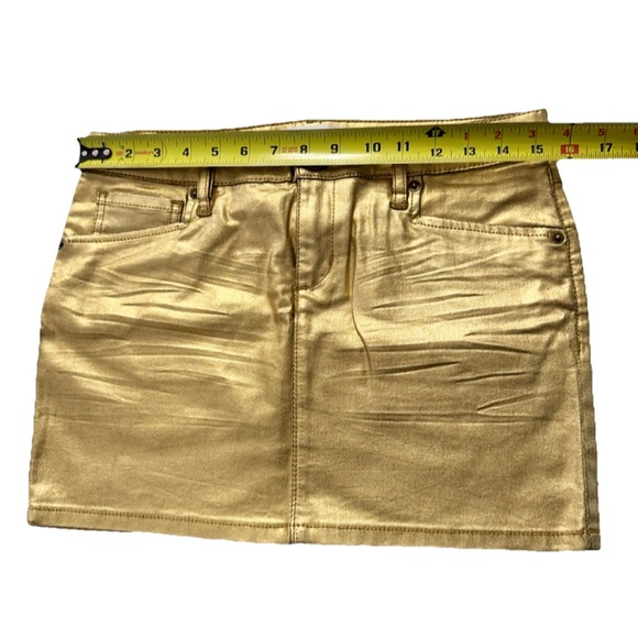 BCBGGeneration Gold Metallic Mini Skirt Size 25 Shiny Faux Leather Denim Style - Picture 5 of 8